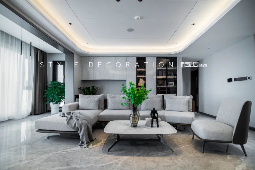 昆明融創文旅城花雨灣150㎡極簡風黑白灰